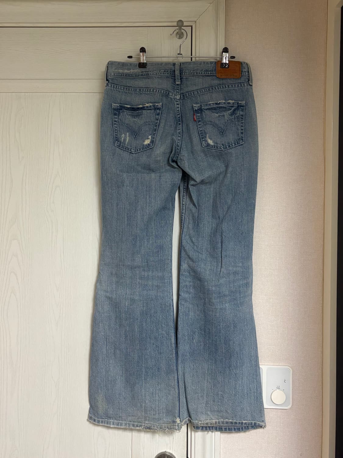 00s Levi’s 로우라이즈 연청 부츠컷 팬츠 상품이미지2