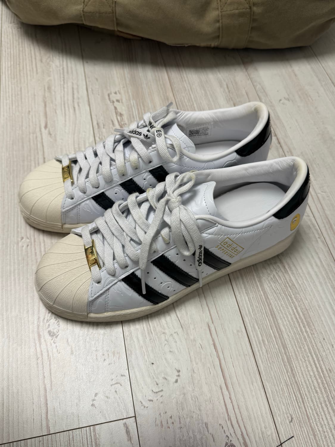 베이프x아디다스 슈퍼스타 빈티지 클라우드 화이트 250 상품이미지3