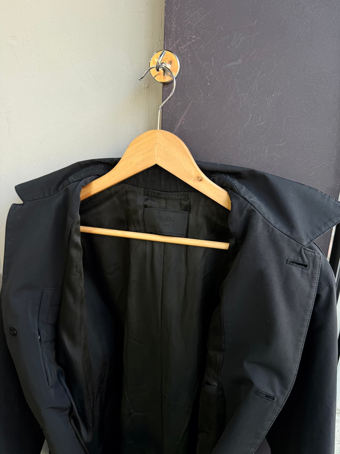 50/ 프라다 벨티드 시그니처 원단 트렌치 패딩코트 상품이미지6