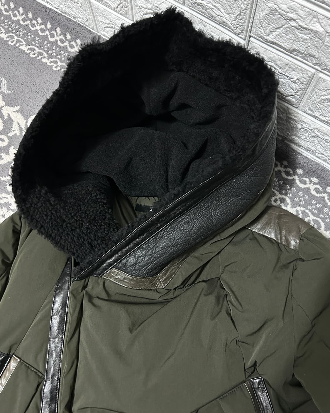 시스템 다운 필 레더 패치 코트  상품이미지3