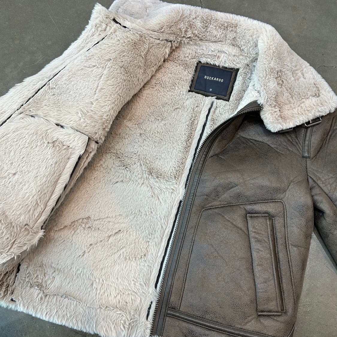 버커루 브라운 버클 무스탕 상품이미지4