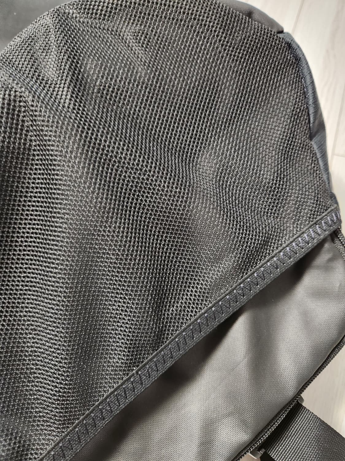 나이키 브라질리아 S 더플백 BA5957-010(미사용,새상품급)

스포 상품이미지6