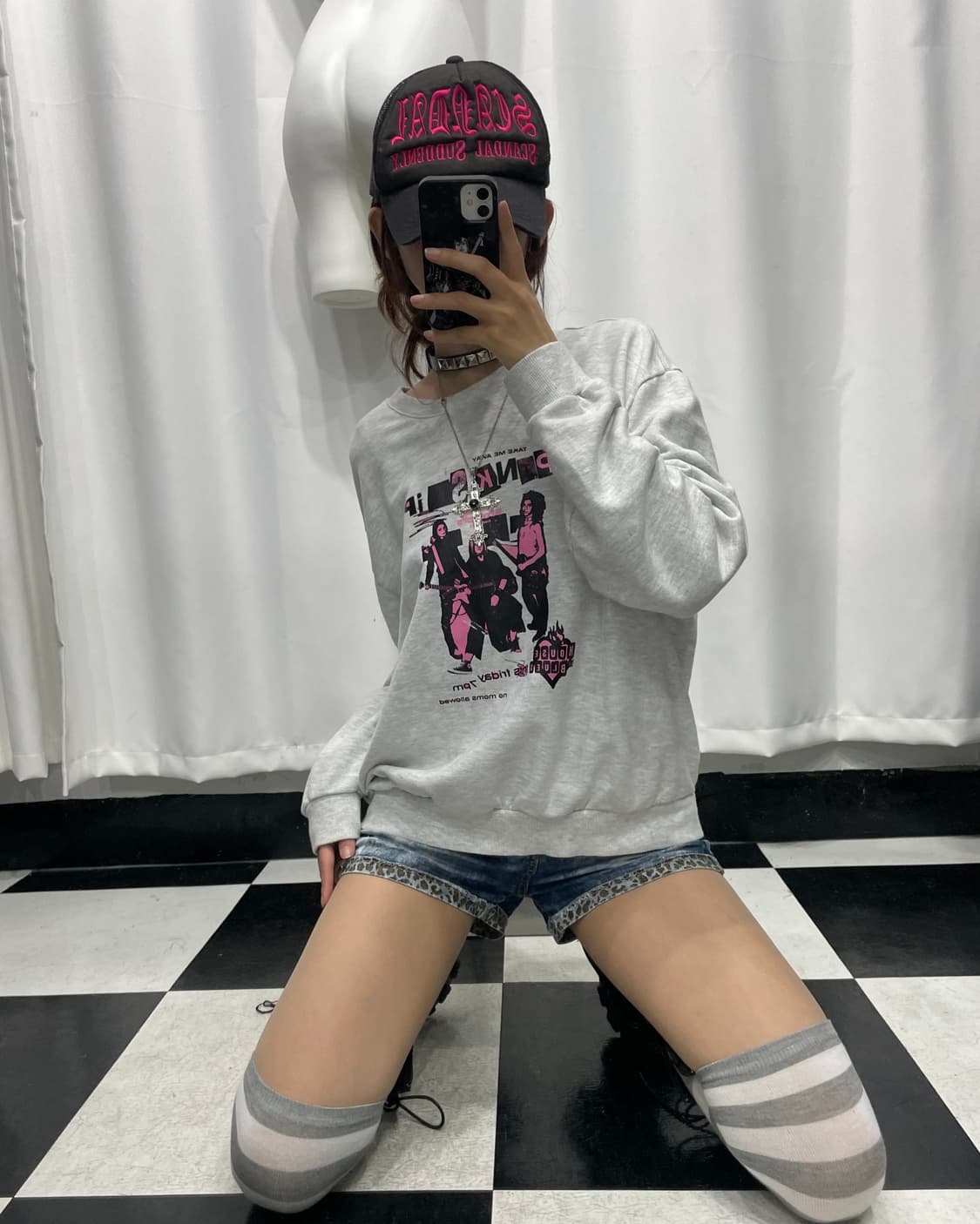 그레이 프린팅 스웻셔츠 상품이미지2