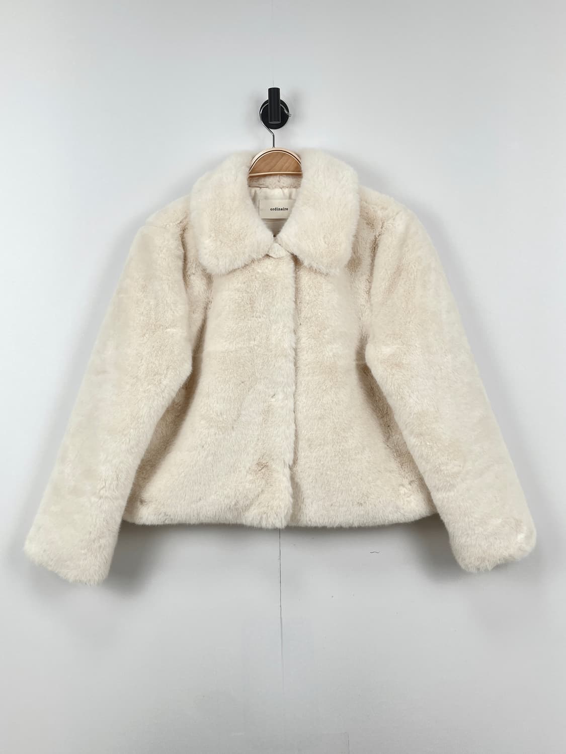 오디네르(ordinaire) 라운드 카라 에코 퍼 자켓 상품이미지2