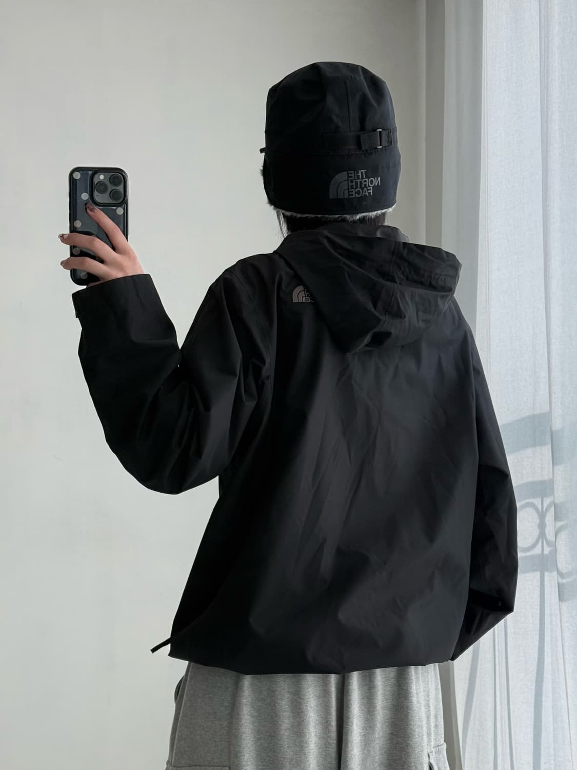 노스페이스 블랙 바람막이 상품이미지4