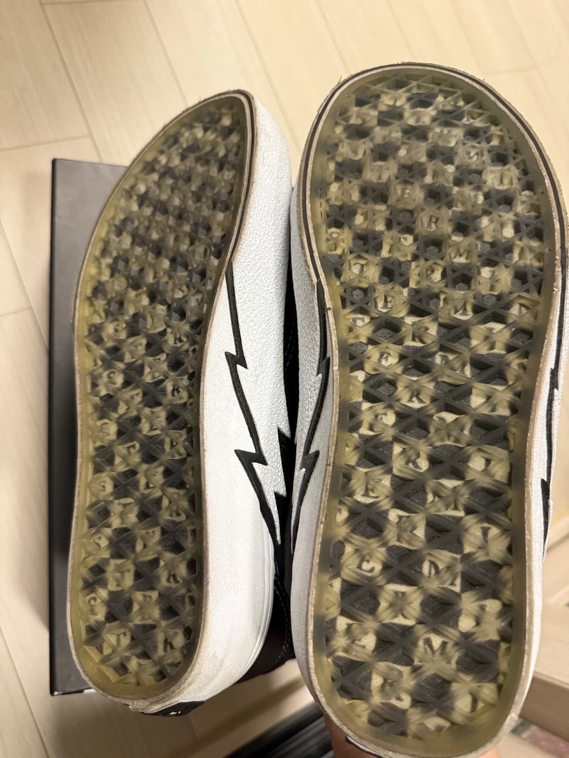 반스 볼트 x 마스터마인드 올드스쿨 상품이미지2