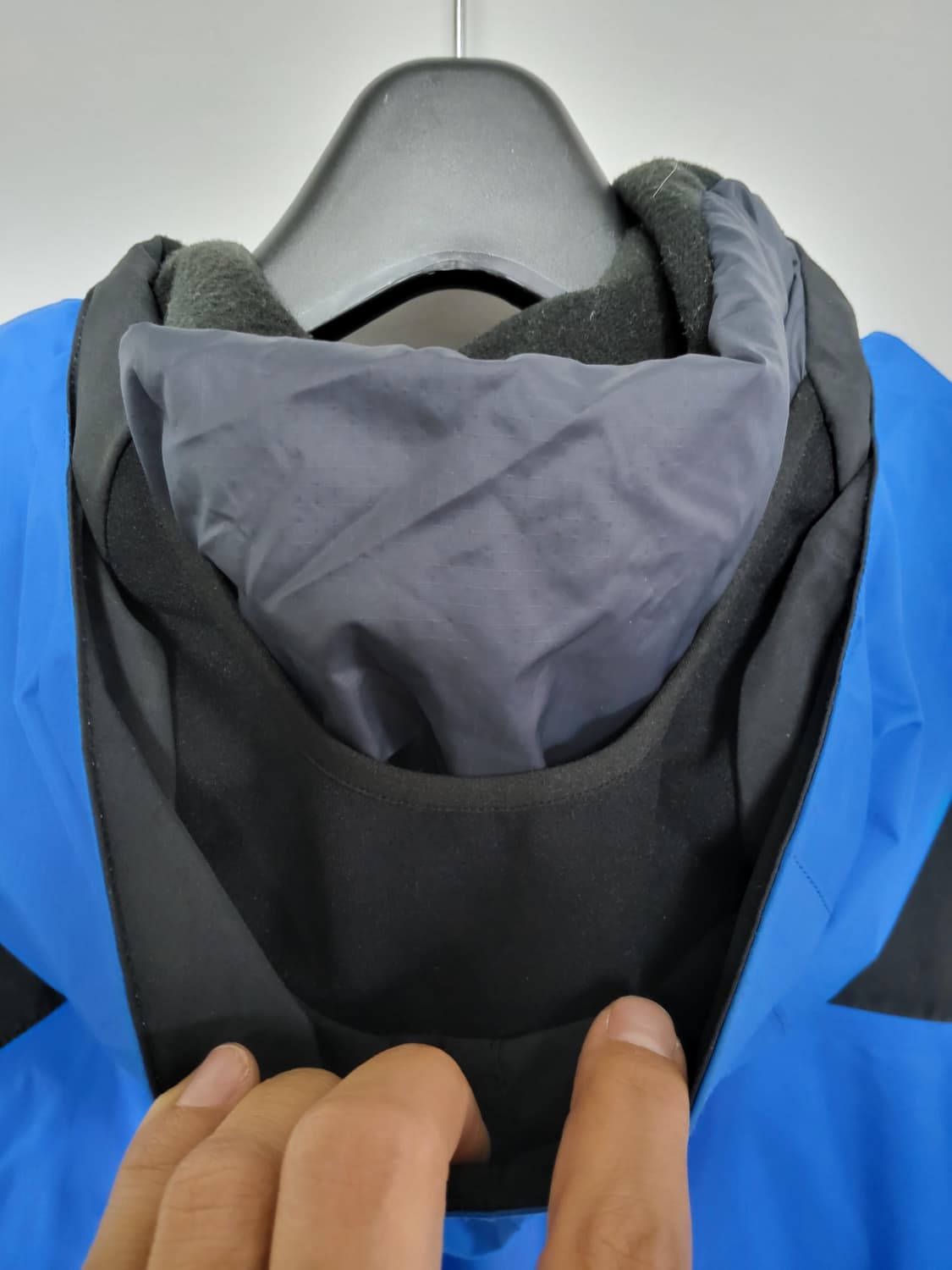 몬츄라 패딩자켓 매장판정품 L사이즈 고어텍스 상품이미지4