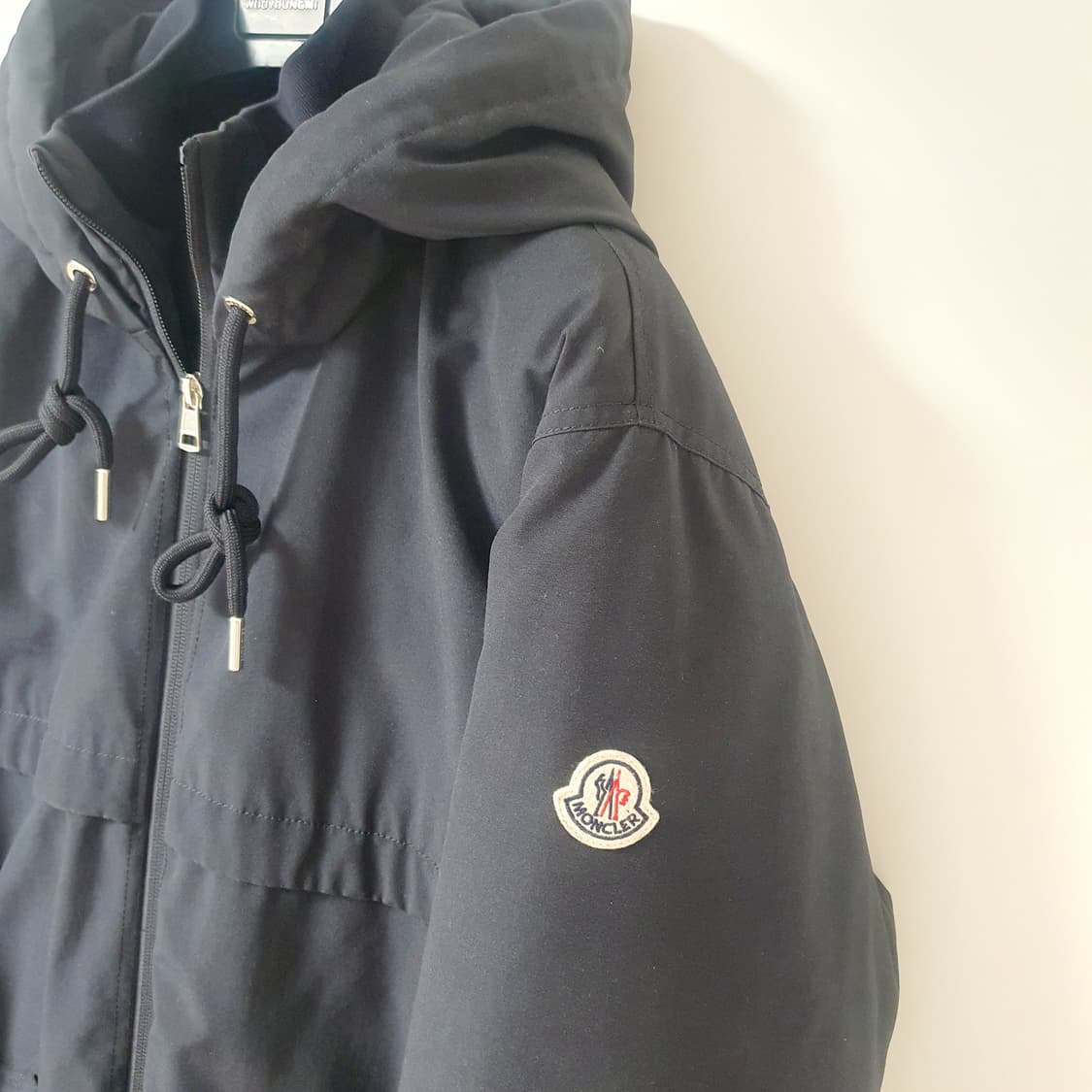 몽클레어 22FW ACANTHE 후드패딩/블랙/4사이즈 상품이미지4