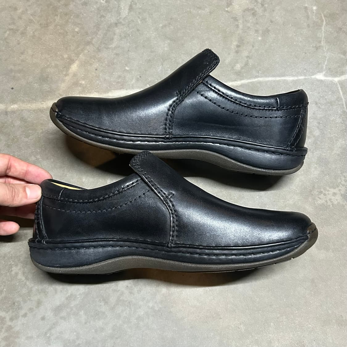 260) 클락스 Clarks 블랙 레더 슬립온 신발 상품이미지5