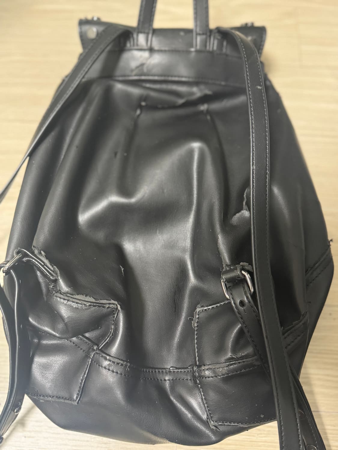 아르마니 레더 백팩 판매 상품이미지4