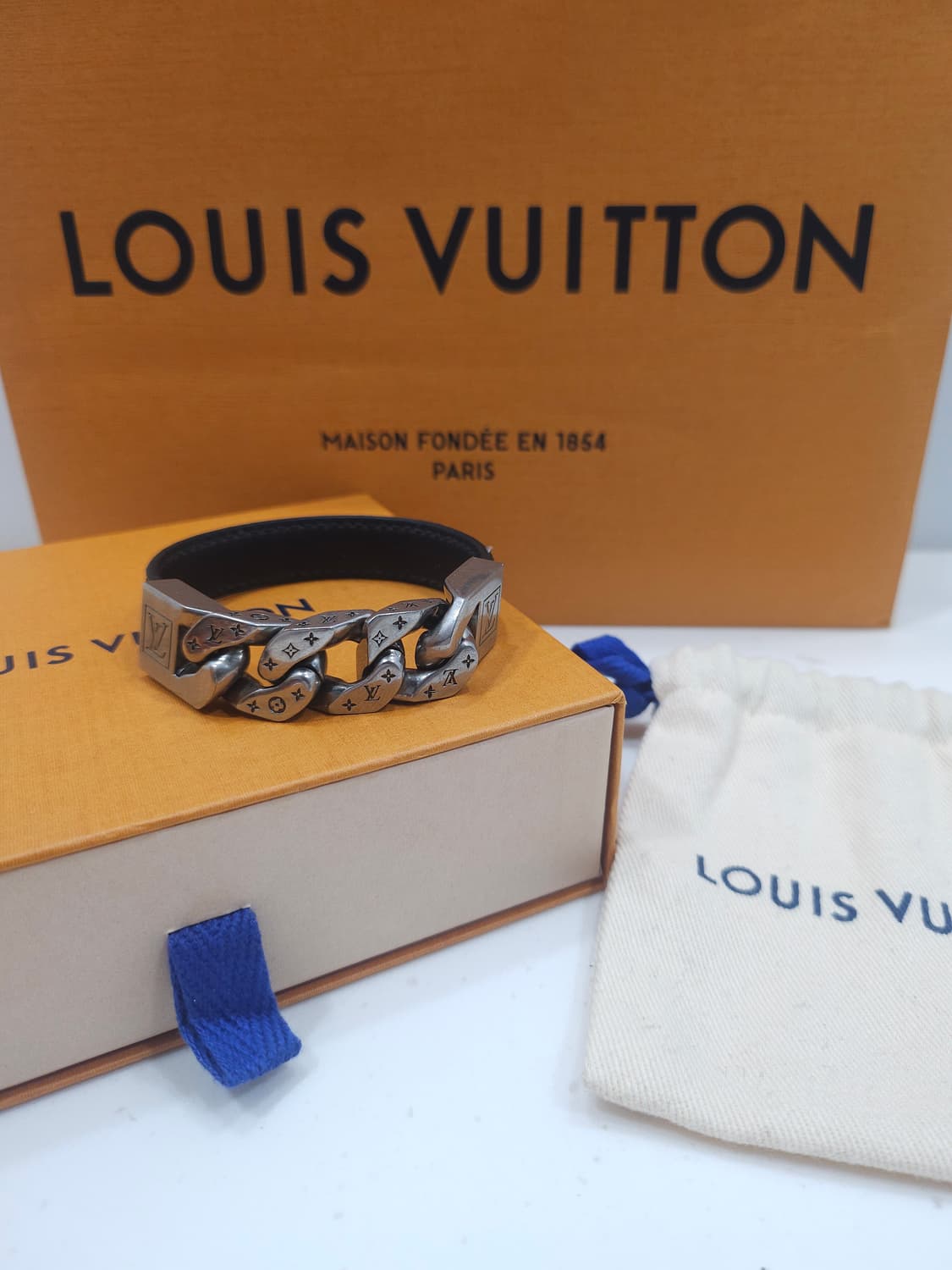 루이비통 리베르소 브레이슬릿 팔찌 상품이미지4