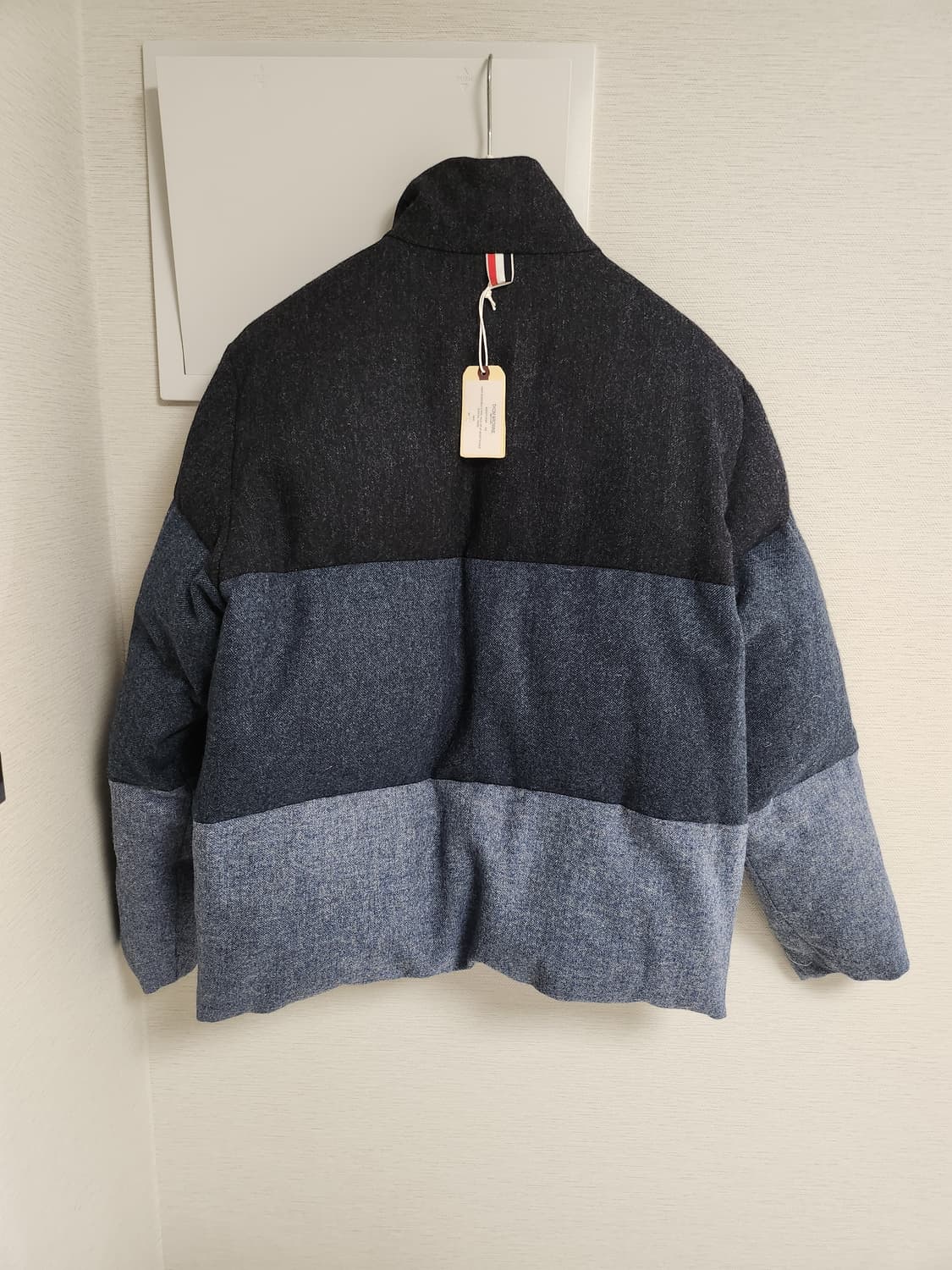 톰브라운 도네갈 리버시블 트위드 사선 양면패딩 3사이즈 상품이미지2