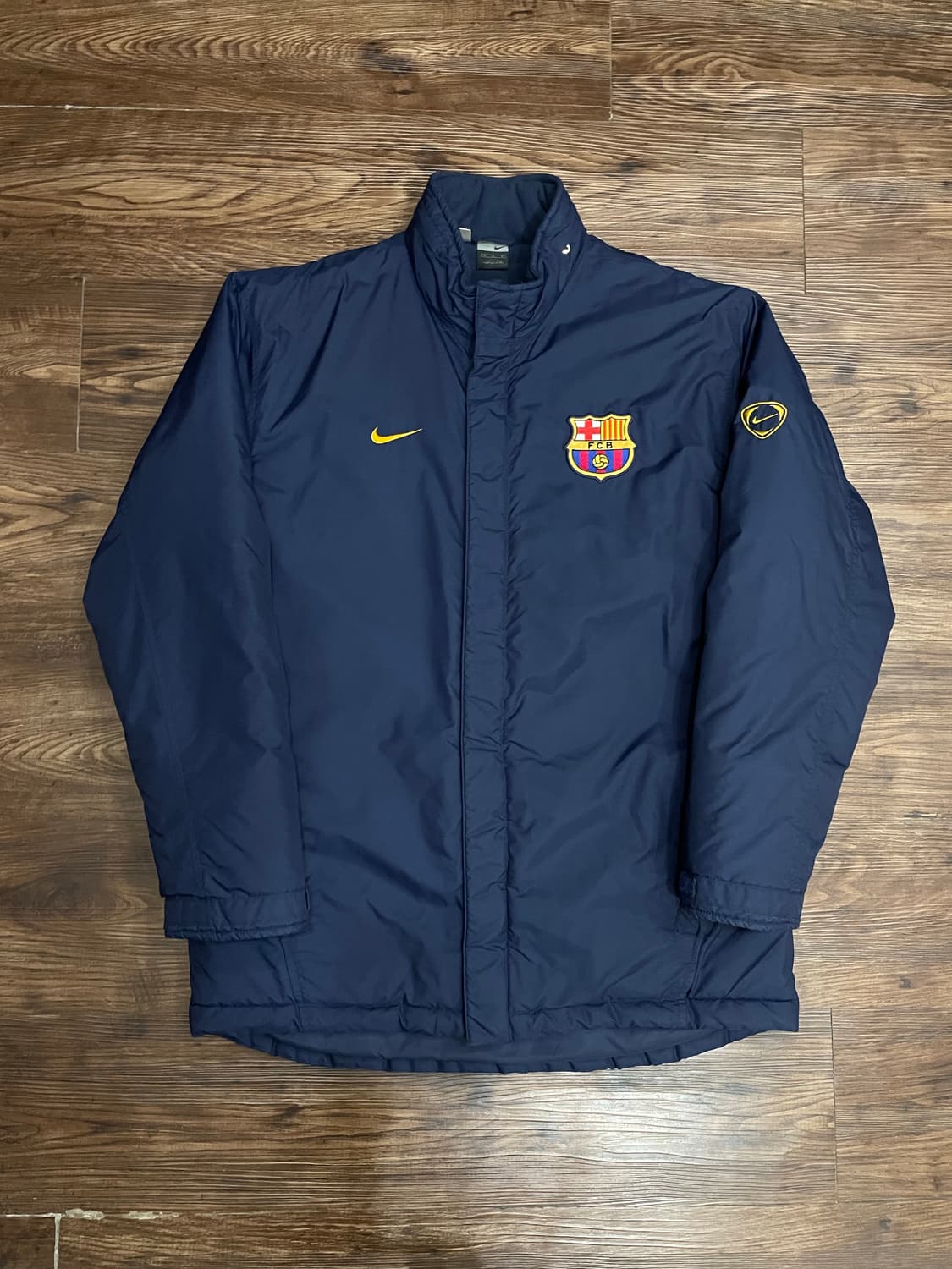 03-04 나이키 FC 바르셀로나 벤치 코트 패딩 자켓  네이비 상품이미지1