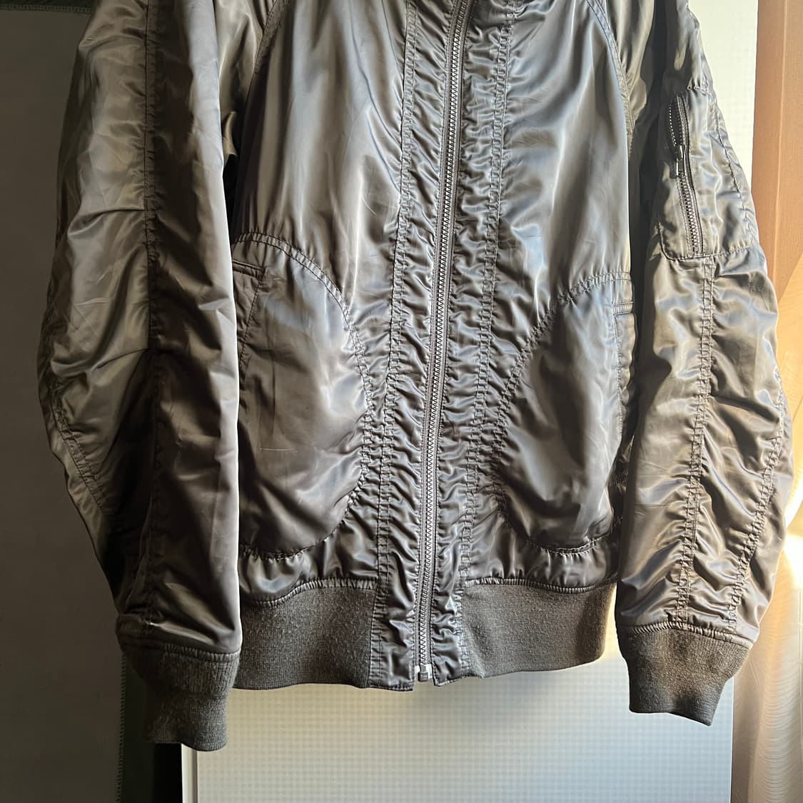 유니클로x키미노리모리시타 셔링 MA-1 카키 상품이미지4