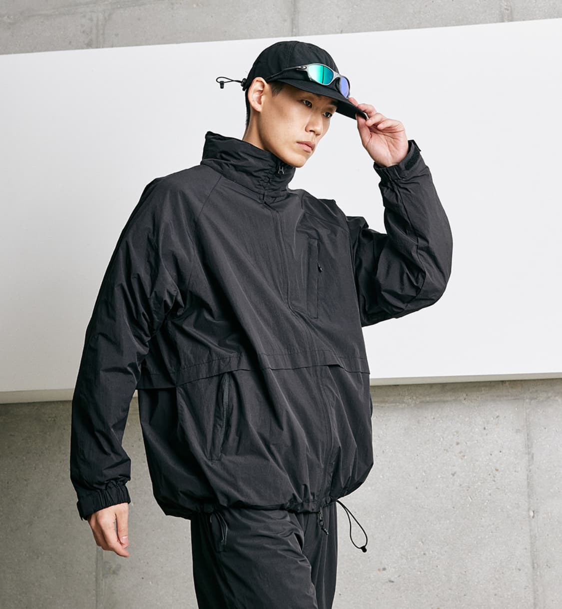 아웃스탠딩 쉘 후드 바람막이 자켓 블랙 상품이미지3