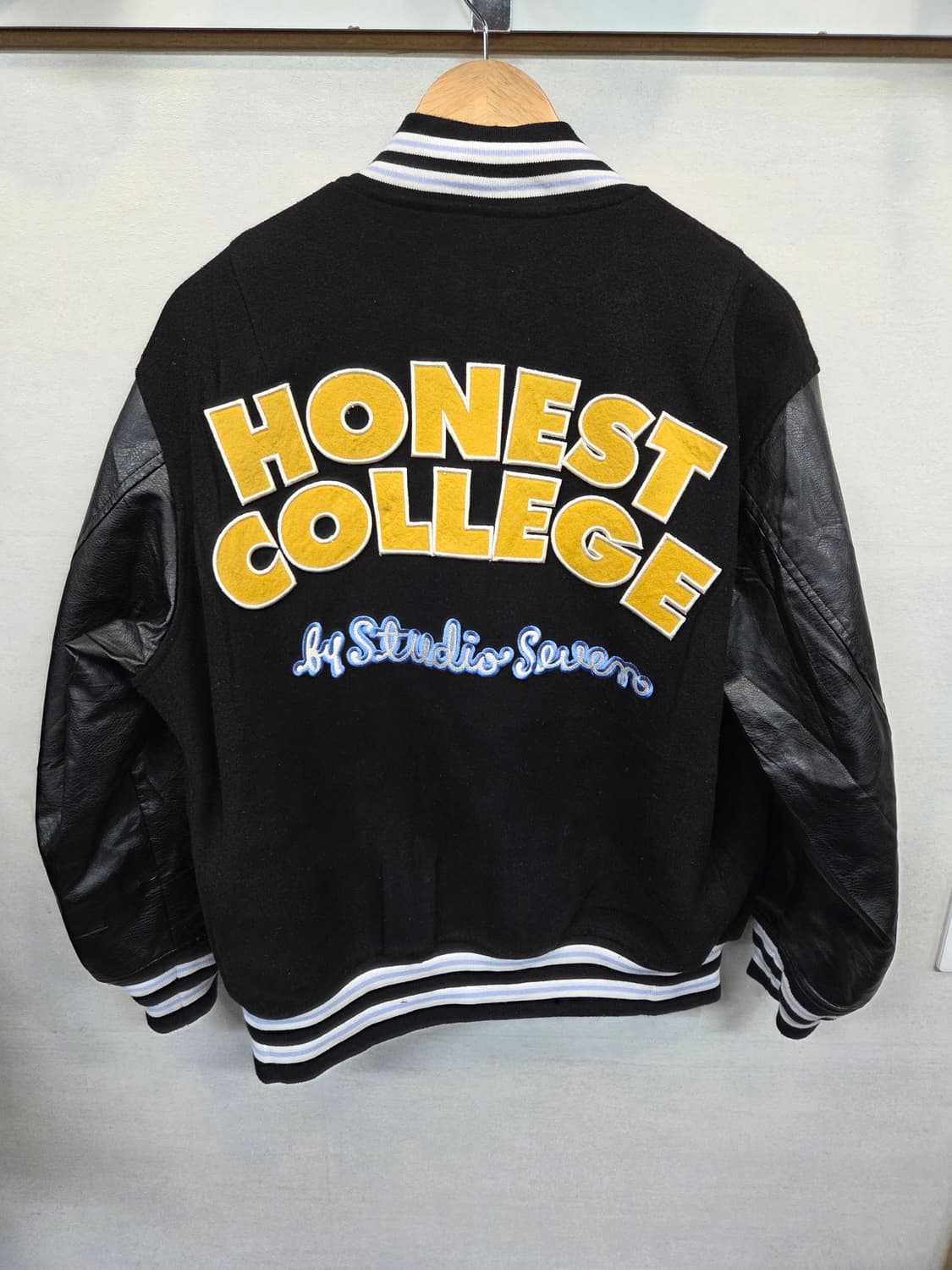 Gu by 스튜디오 세븐 울 레더 바시티자켓 s 상품이미지2