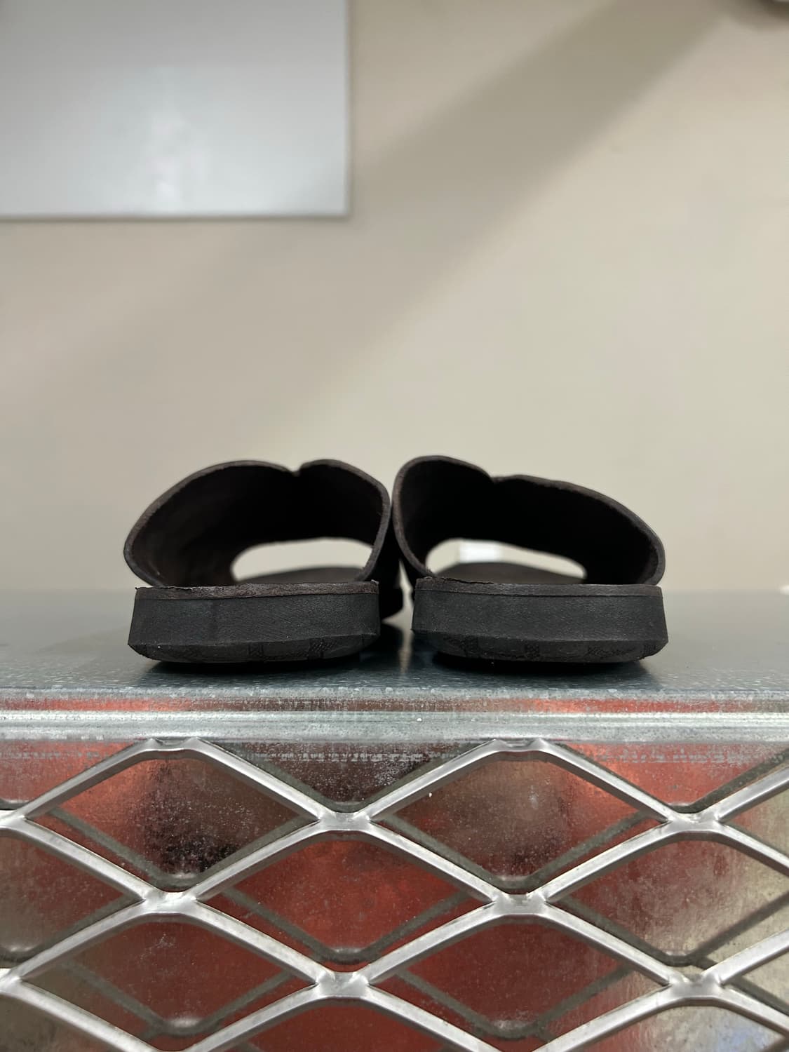 브라도르 V컷 레더 슬리퍼 39 상품이미지3