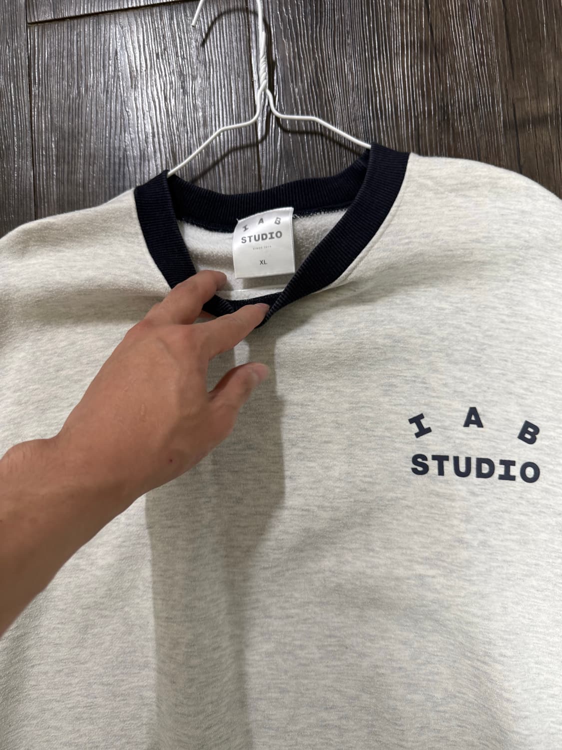 아이앱 스튜디오 스웨트셔츠 오트밀 네이비 XL 상품이미지3