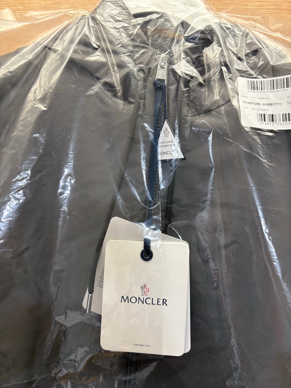 [새상품,정품] 26SS 몽클레어 그림퍼스 바람막이 그레이 상품이미지2