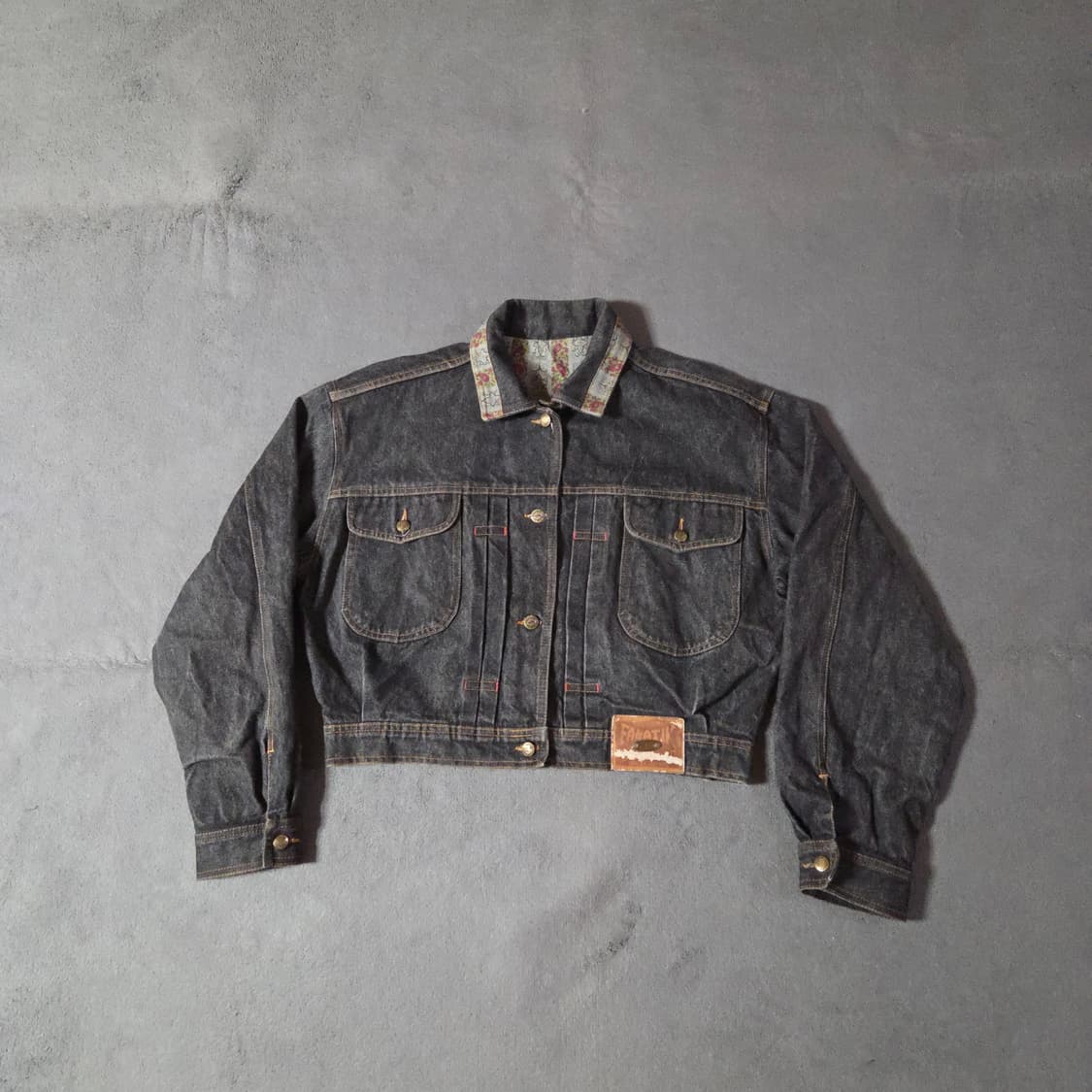 FANATIK 오버사이즈 크롭 데님 트러커 자켓 상품이미지1