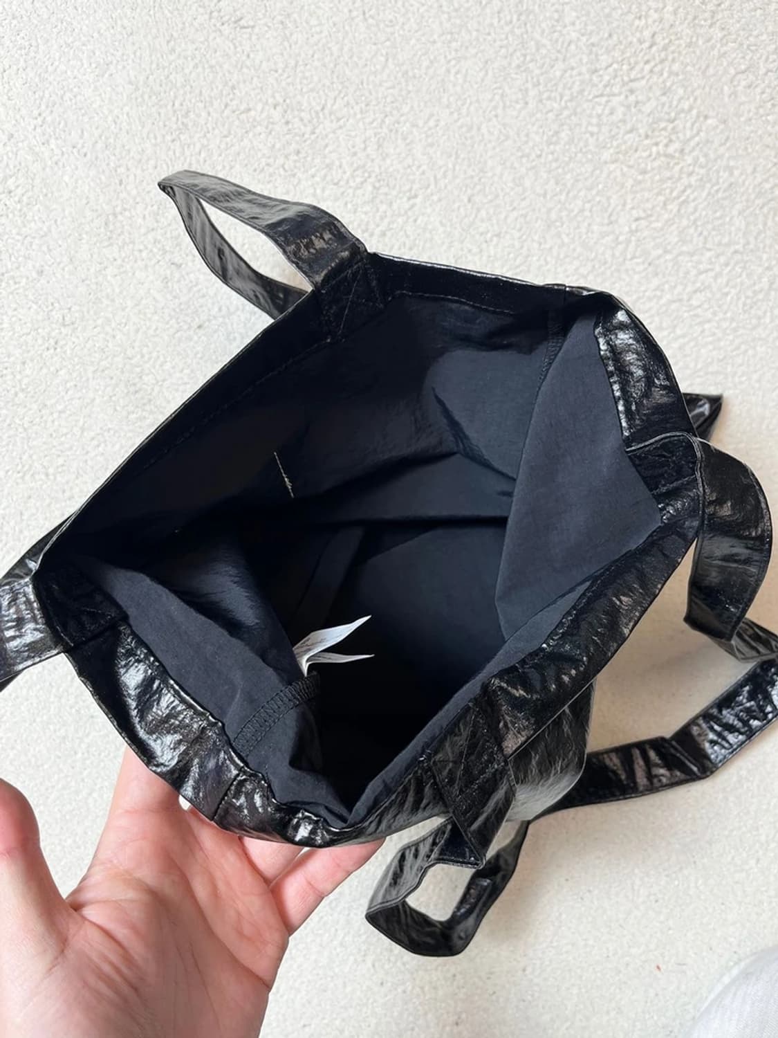 마뗑킴 새틴 시그니처 로고 에코백 Q1232 상품이미지5