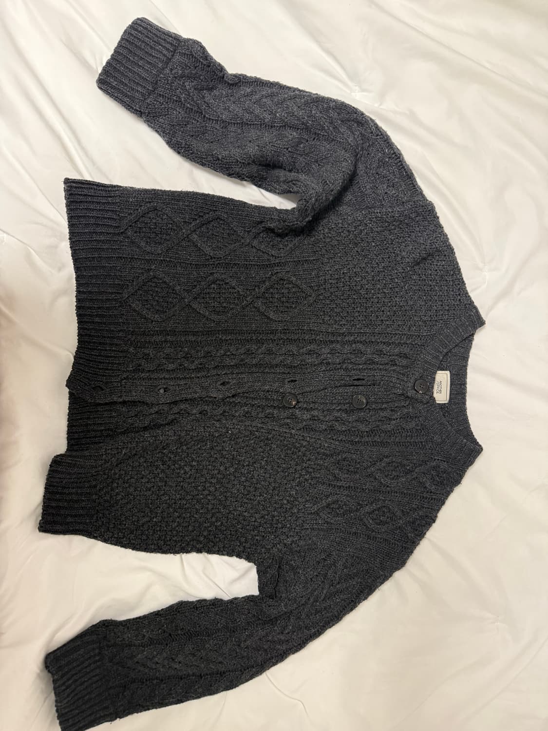 어나더오피스 그램마 케이블 가디건  차콜 0 사이즈 상품이미지3