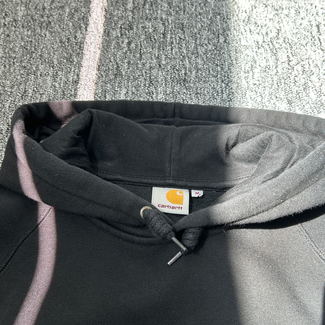 칼하트 wip 소매로고 체이스 블랙 후드티 상품이미지5