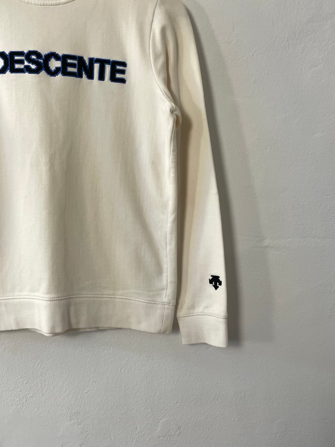 데상트 맨투맨  상품이미지4