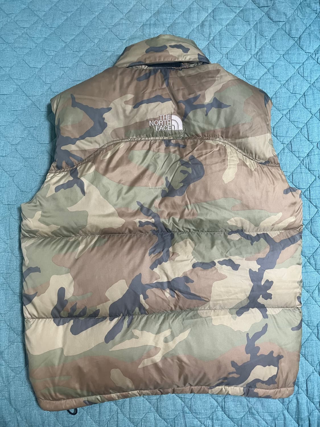 노스페이스 700 중앙로고 카모 패딩 조끼 베스트 XL 상품이미지5