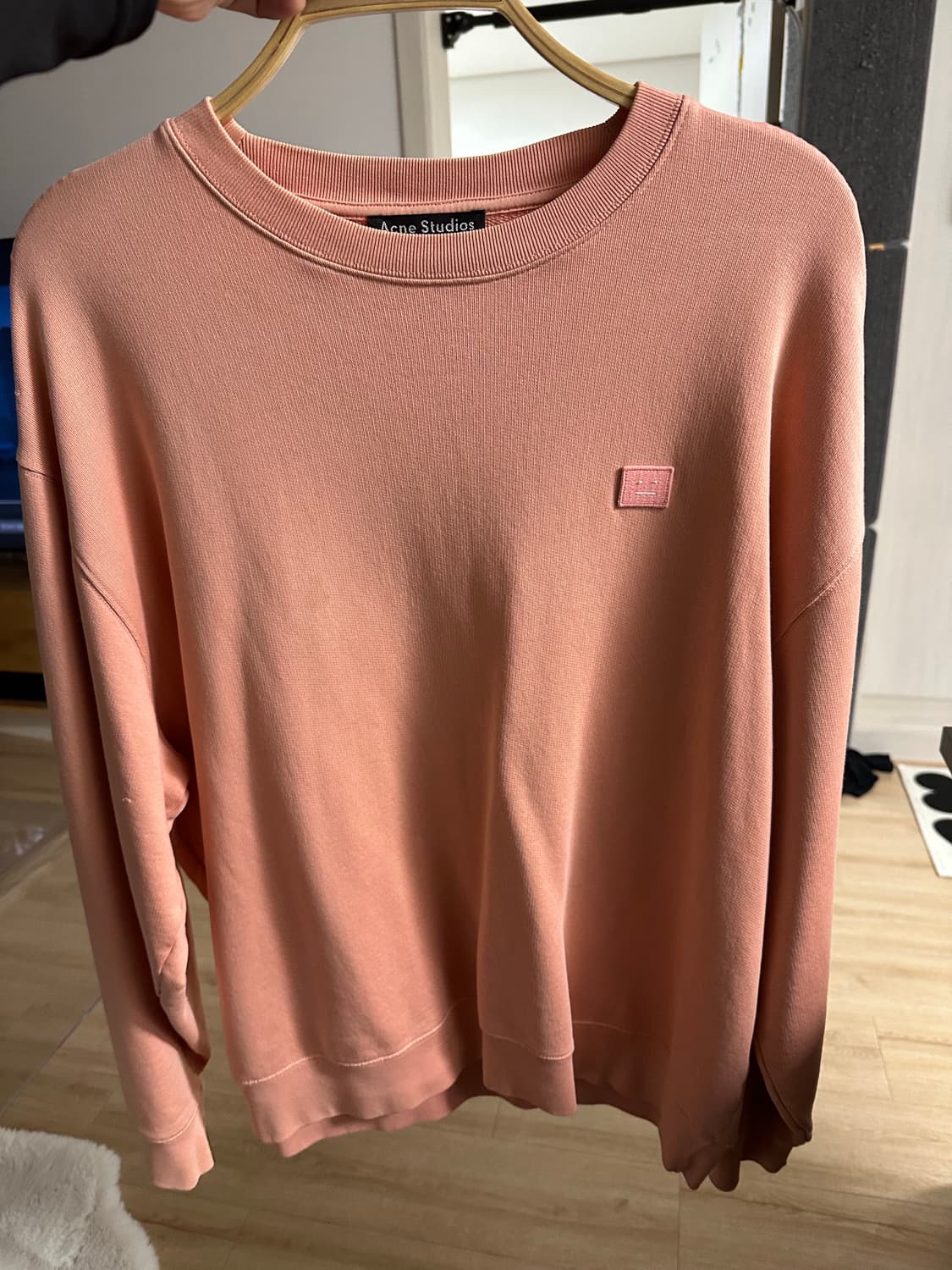 아크네 맨투맨 (핑크) 상품이미지1