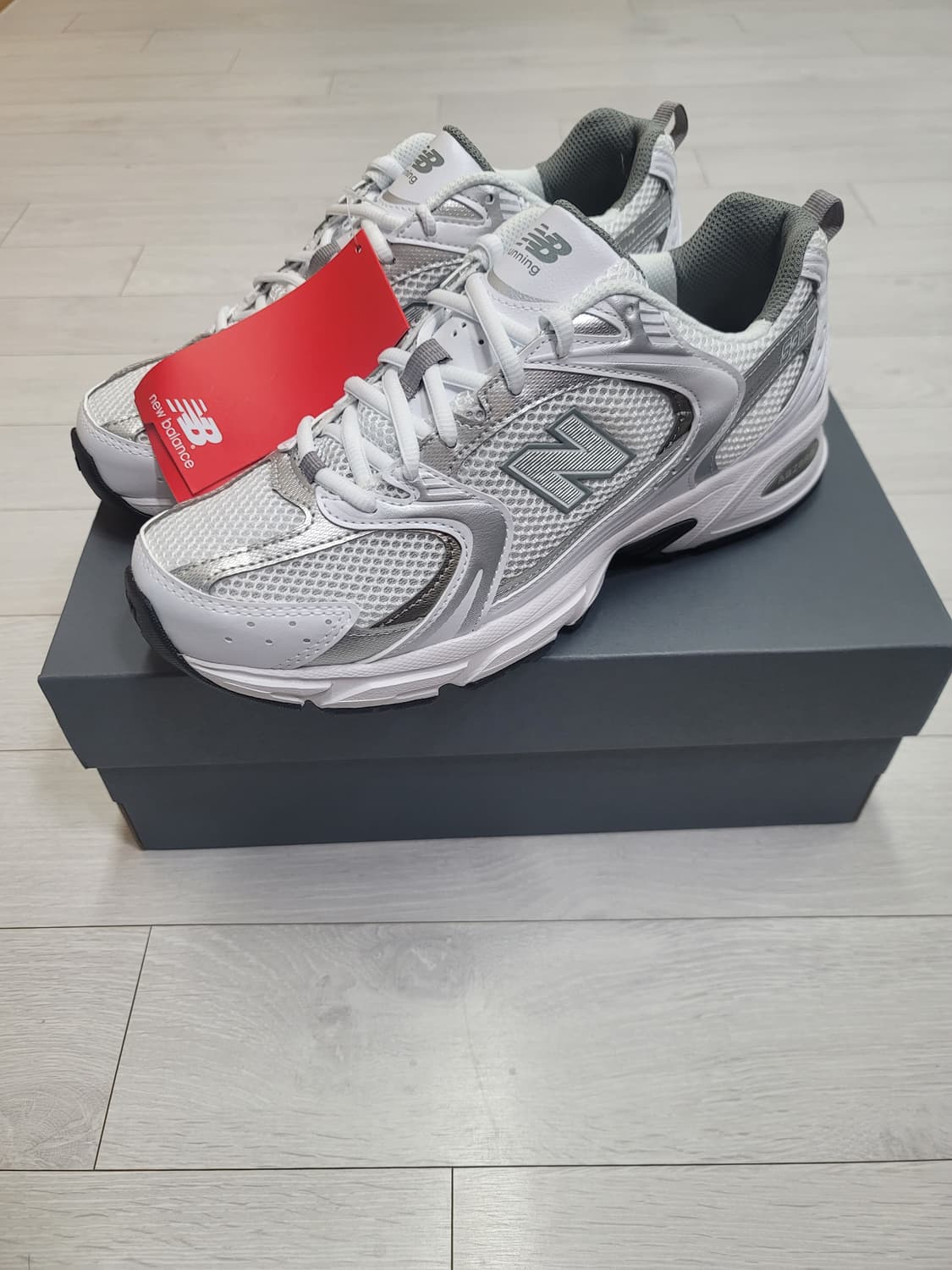 (265)뉴발란스 530 화이트 실버[대전 직거래도 가능] 상품이미지4