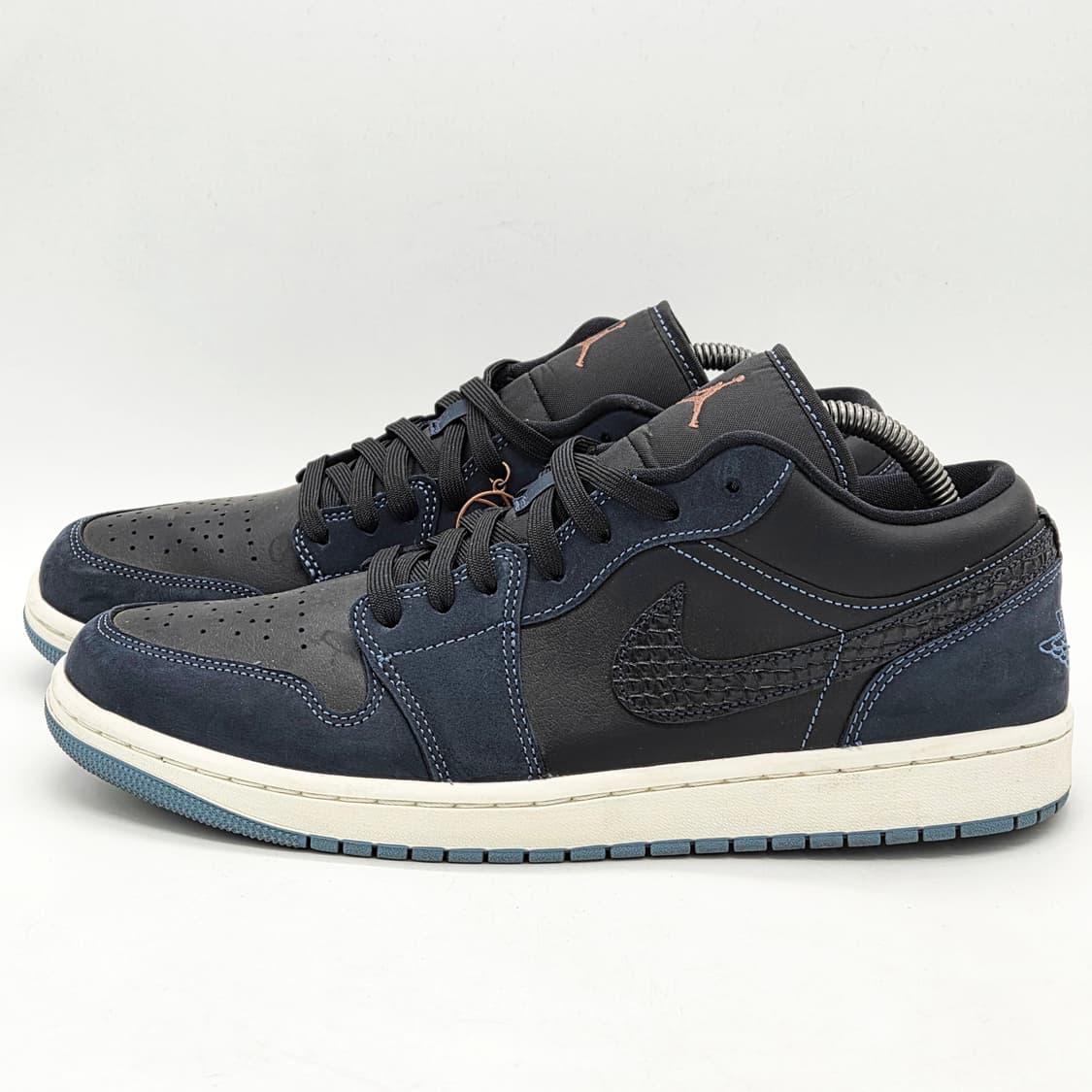 나이키 에어 조던1 로우 SE 블랙 다크 옵시디언 (290) 상품이미지1