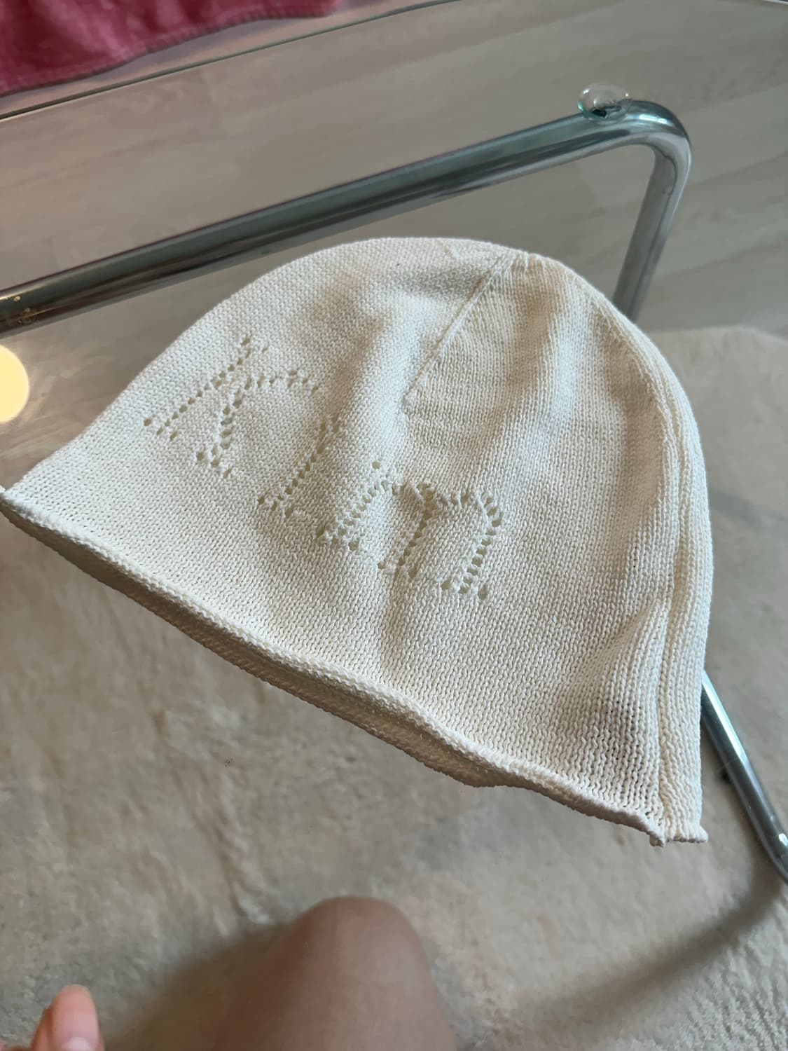 마뗑킴 LOGO PUNCHING BEANIE IN WHITE 상품이미지3