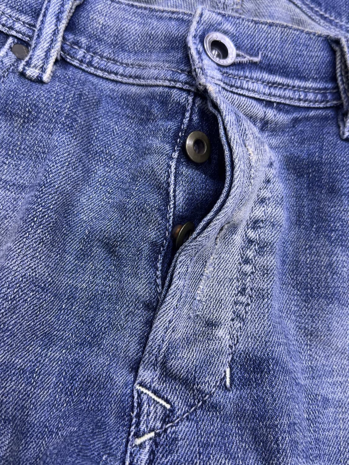 디젤 테파르 슬림 캐롯핏 빈티지 페인팅 데미지 데님팬츠 31 상품이미지7