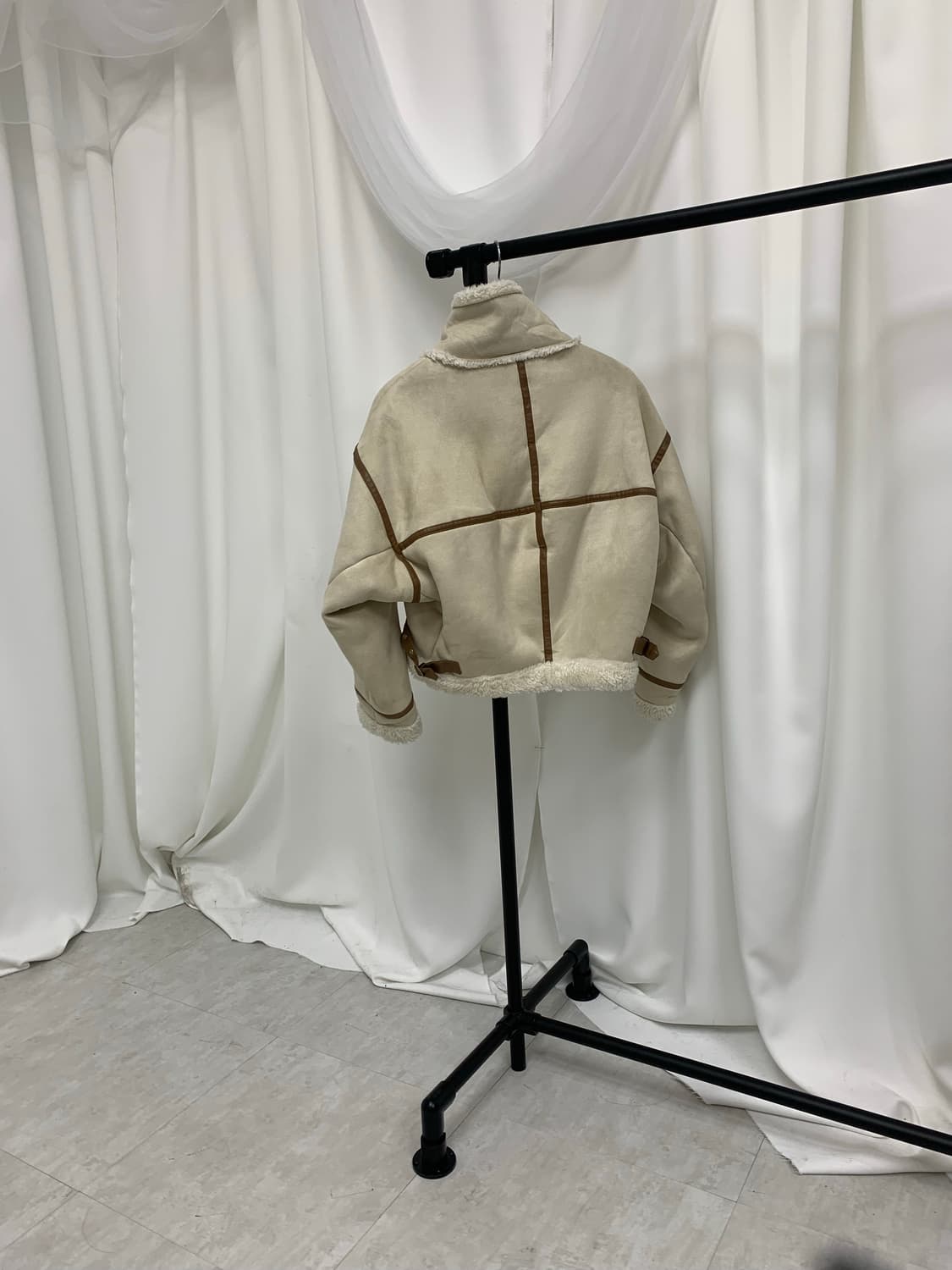 아이보리 크롭 무스탕 상품이미지3