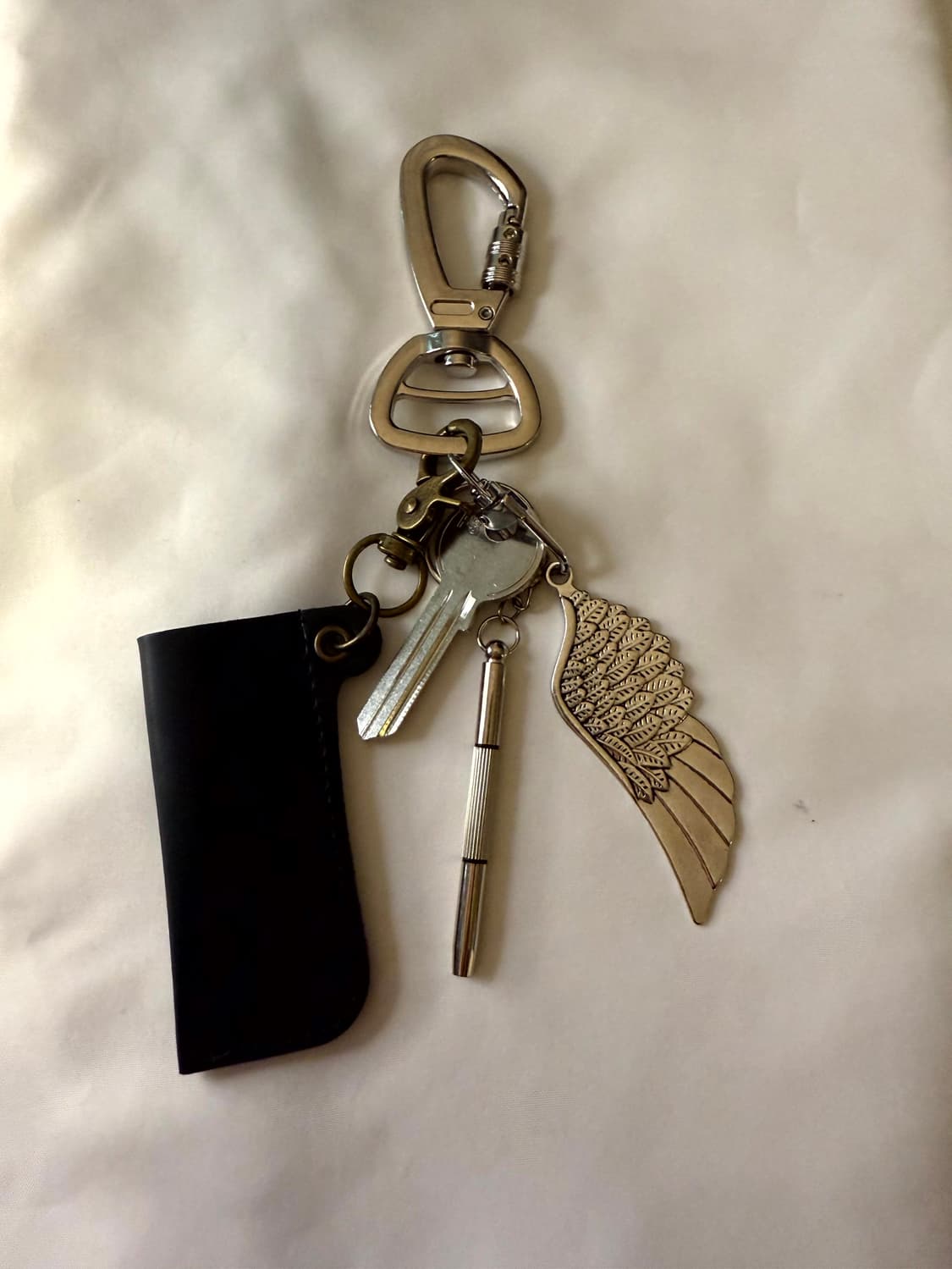 윙 포인트 가죽 립밤 키링 카라비너 스트릿 무드 새상품 상품이미지2