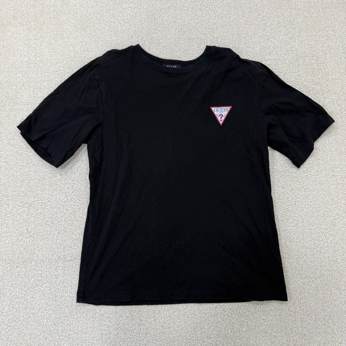 L 게스 삼각로고 반팔티 0203T 상품이미지1