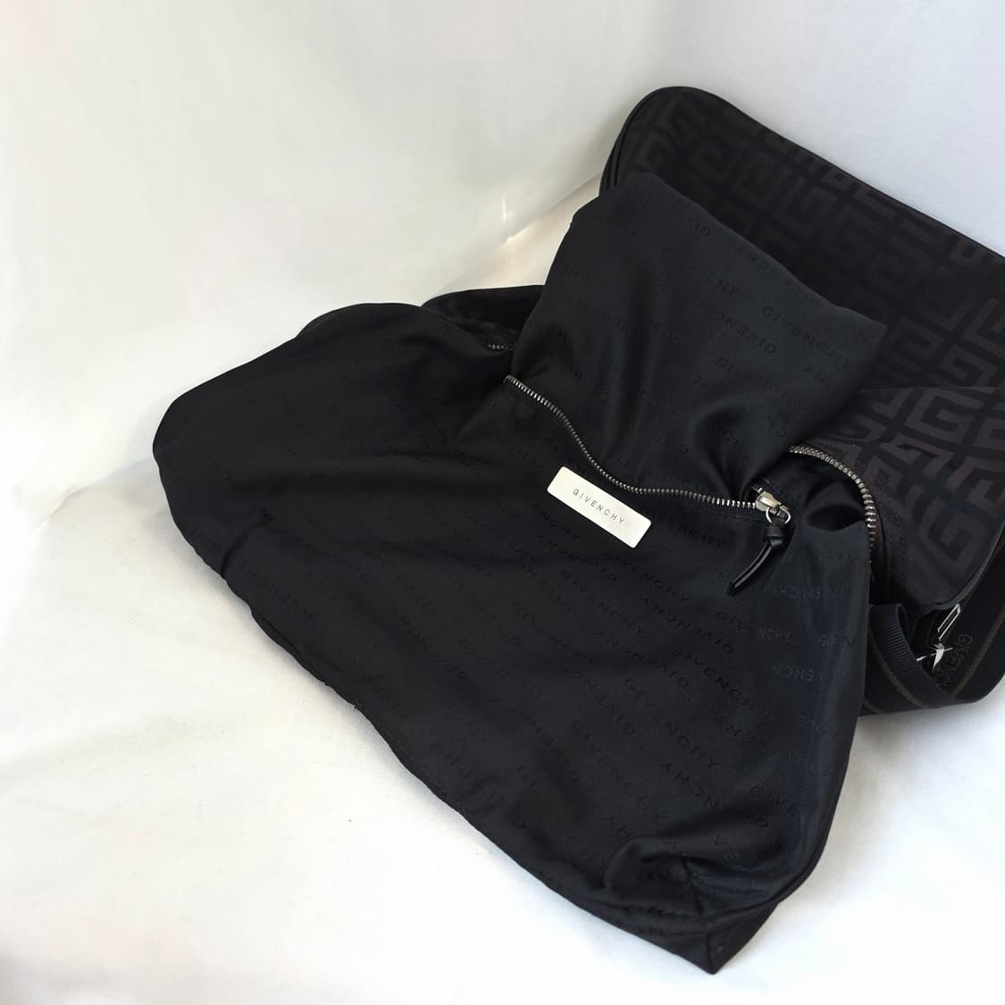 [정품 GIVANCHY] 지방시 로고 패턴 여성 숄더백 호보백 크로스백 상품이미지8