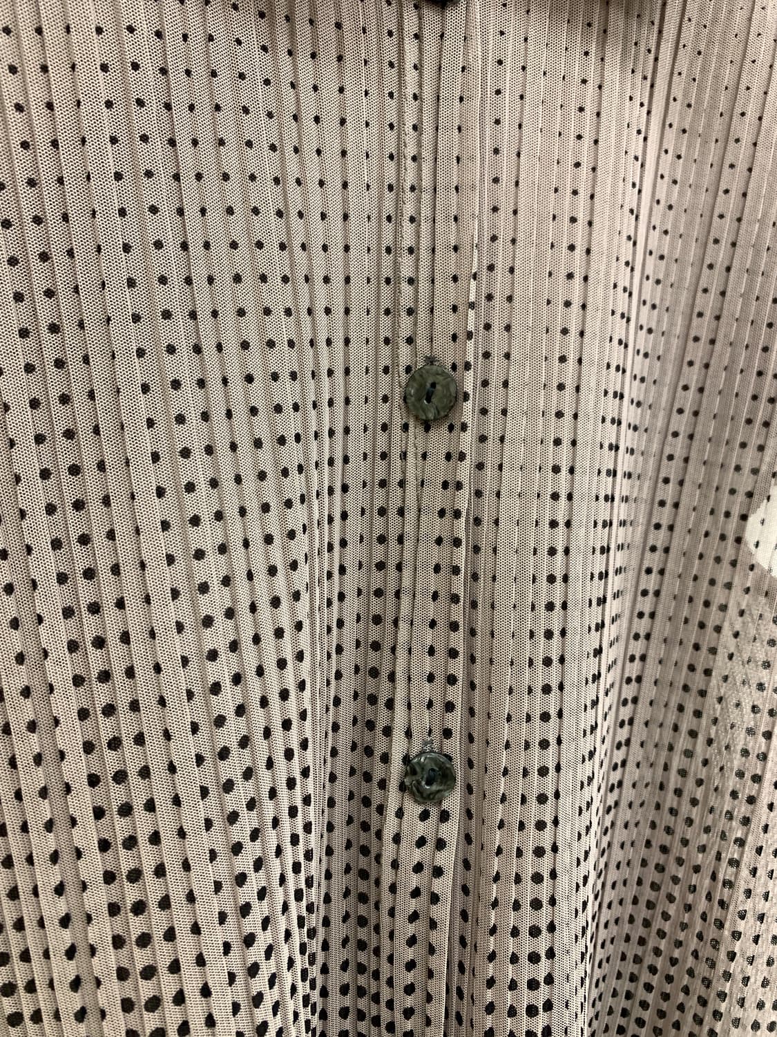 플리츠 반팔 블라우스 pleats blouse 상품이미지3