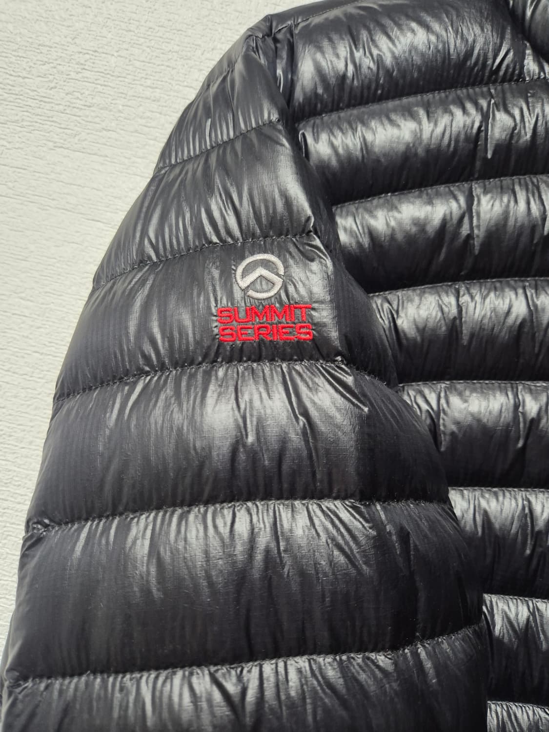 노스페이스 서밋 경량 패딩점퍼 블랙 / 95~100(정품) 상품이미지3