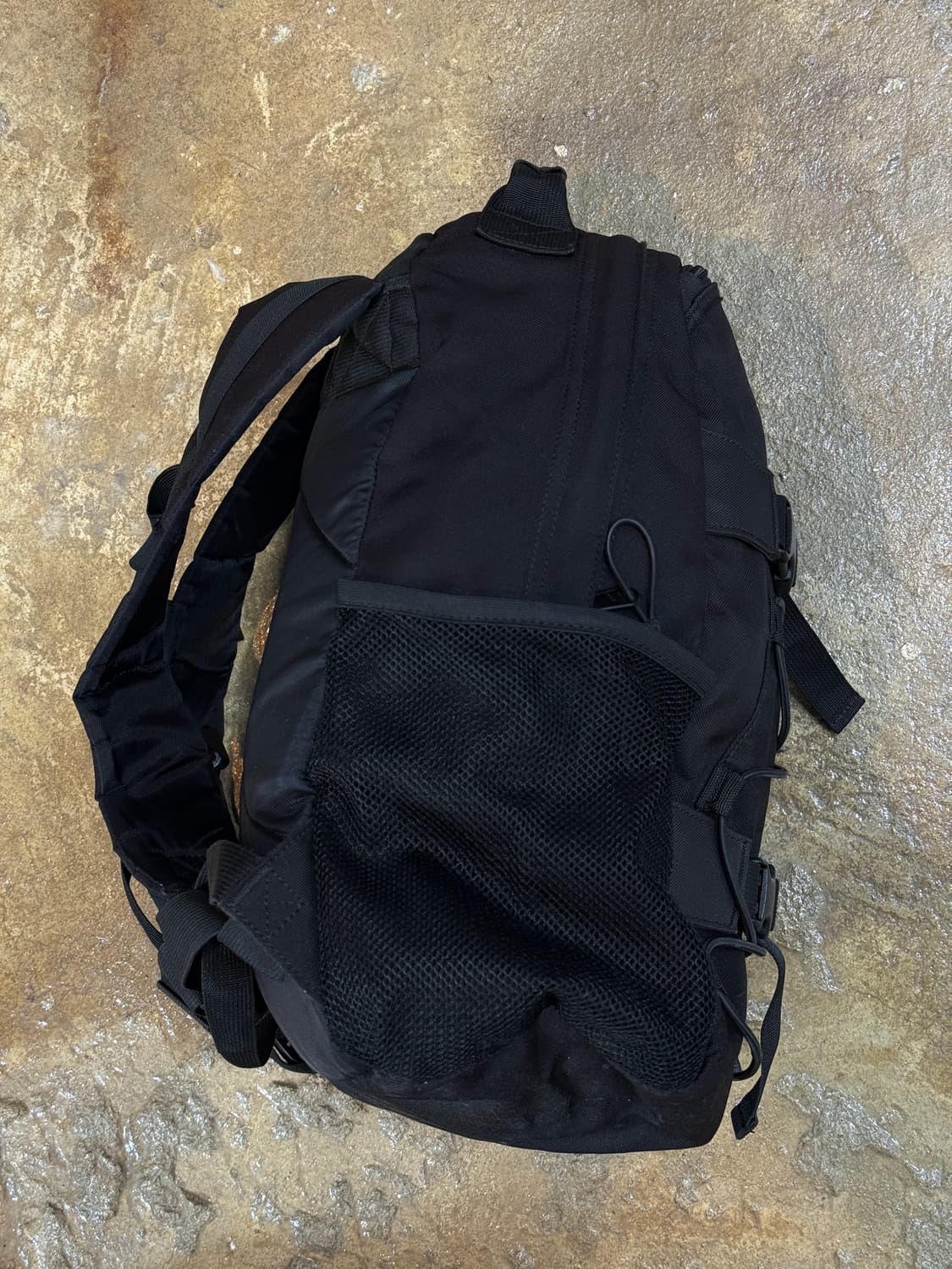 Carhartt 칼하트 킥플립 백팩 블랙 상품이미지7