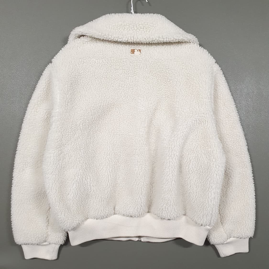 MLB 신형 뉴욕 양키즈 양털 후리스 하이넥 점퍼 자켓 아이보리 여성 S 상품이미지10