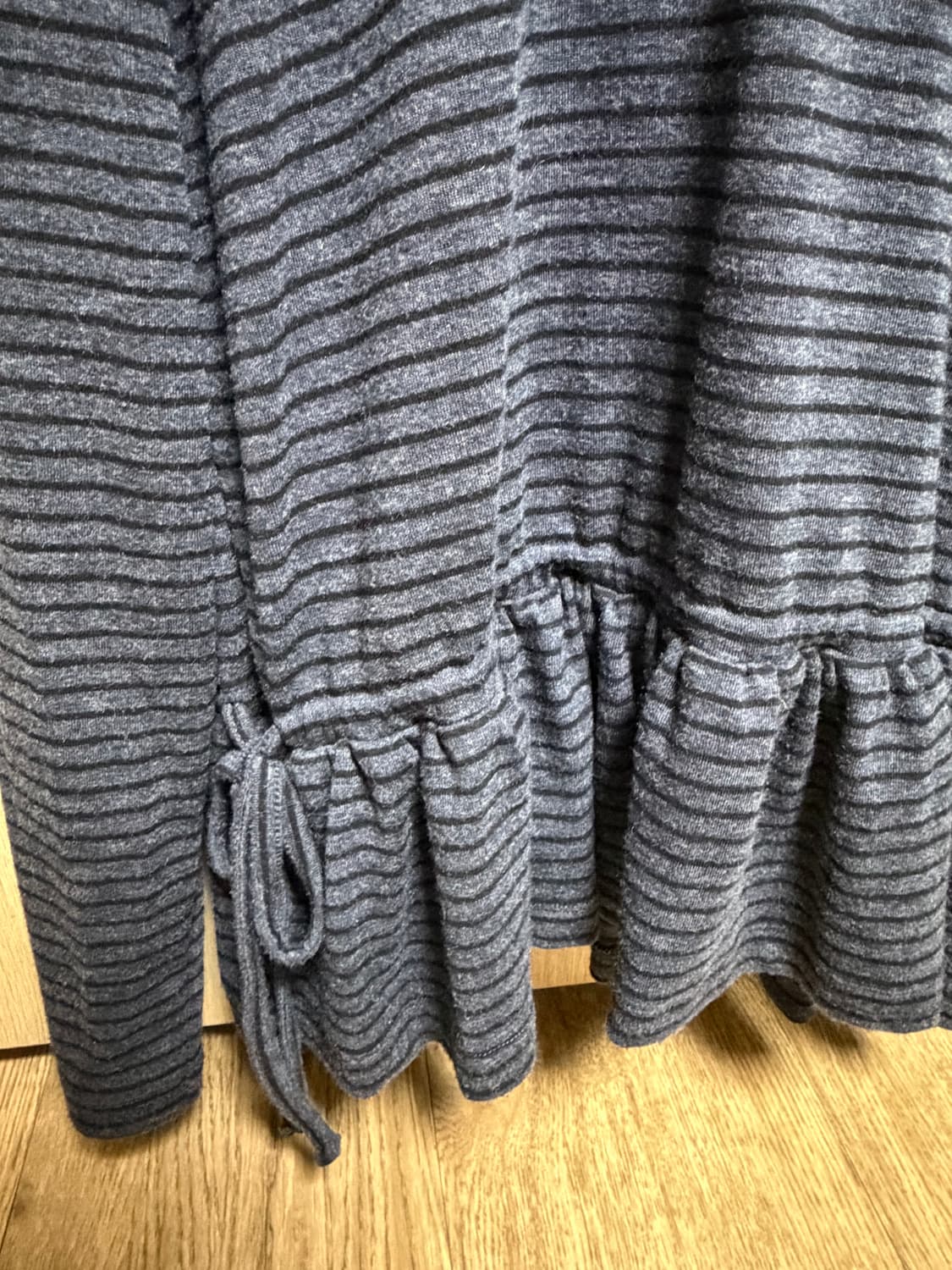 미쏘 후드 스트라이프 프릴 티셔츠 상품이미지3