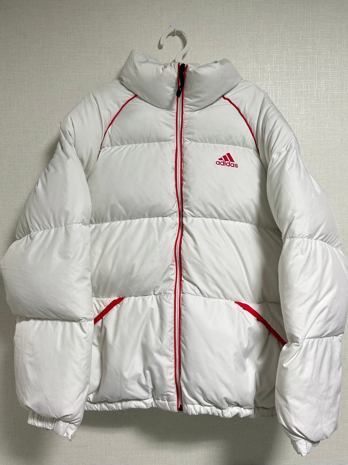 아디다스 수퍼 퍼피 덕다운 패딩 화이트 레드 XL  상품이미지4