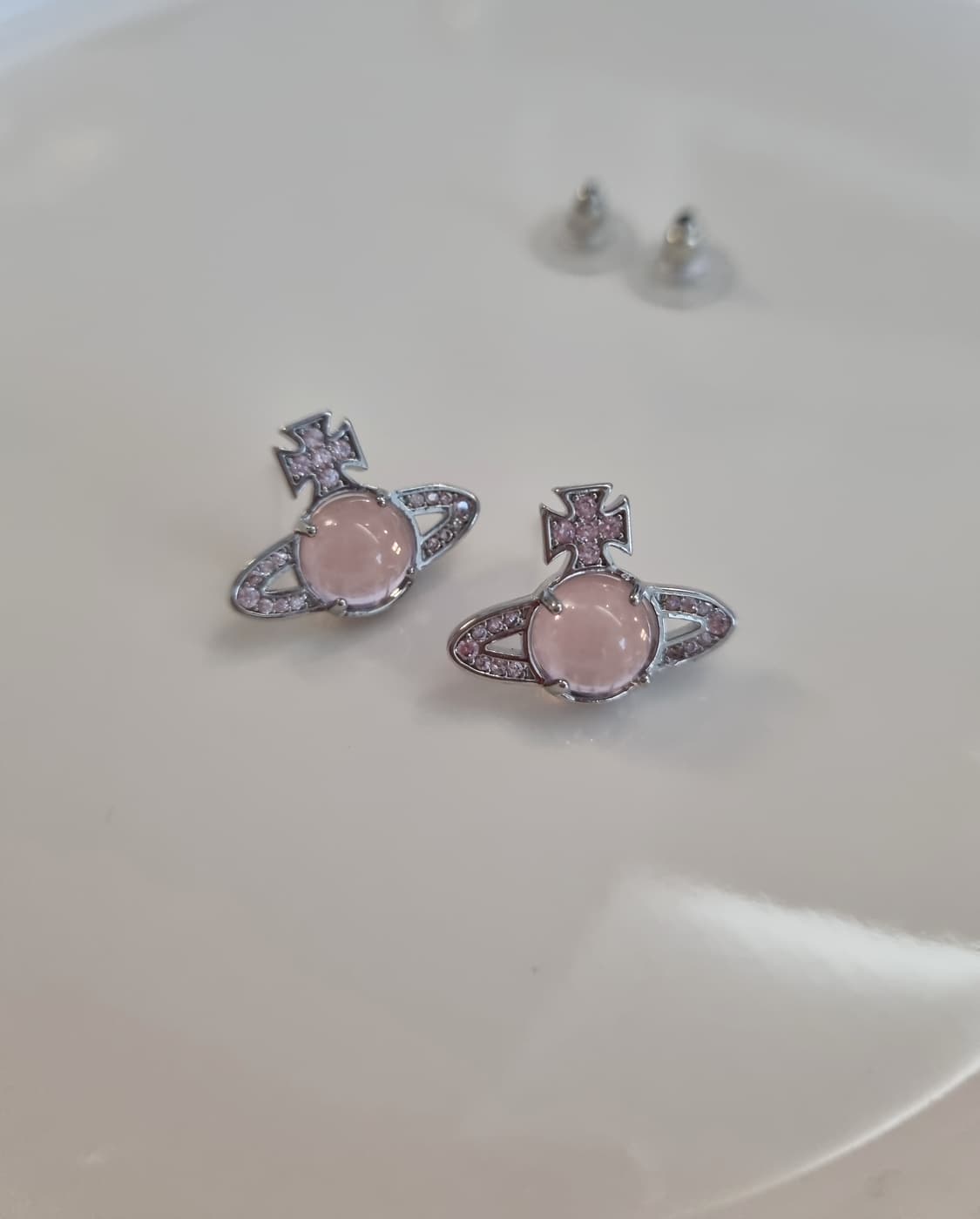 비비안웨스트우드 업사이클링 핑크볼 귀걸이 상품이미지6