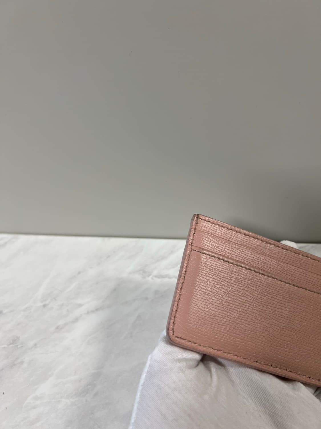 구찌 스크립트 라이트 레더 카드지갑 핑크 상품이미지5