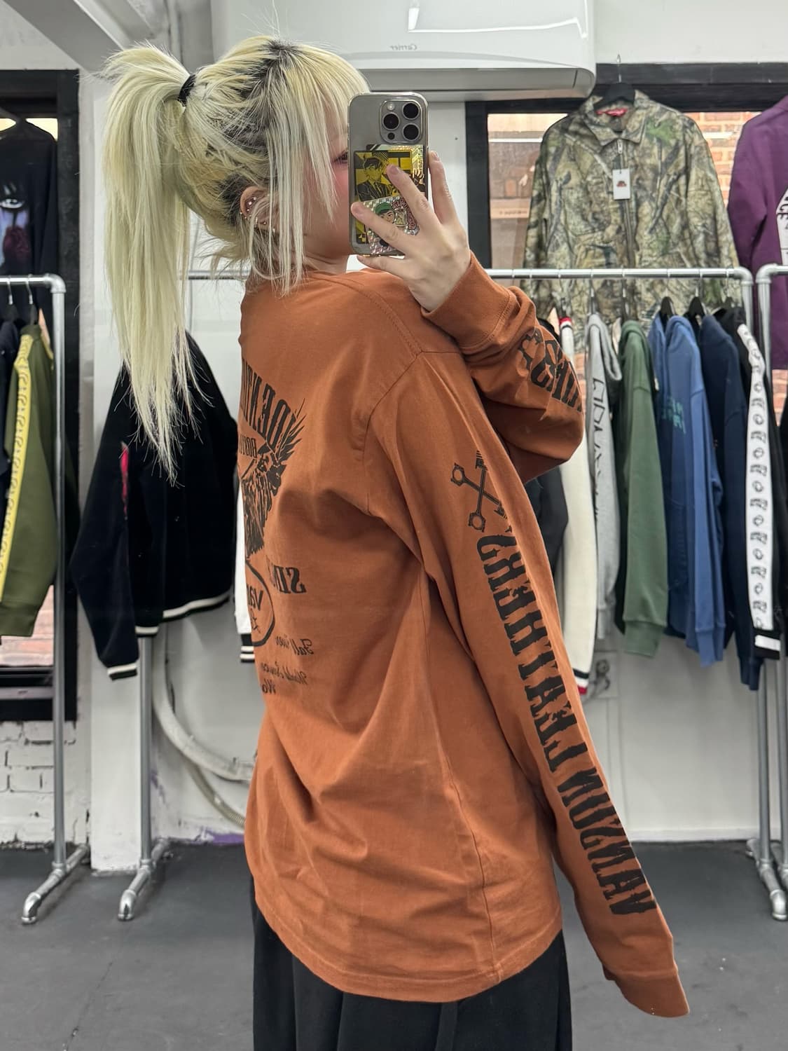 밴슨 레더 사이드 로고 브라운 롱슬리브 상품이미지3