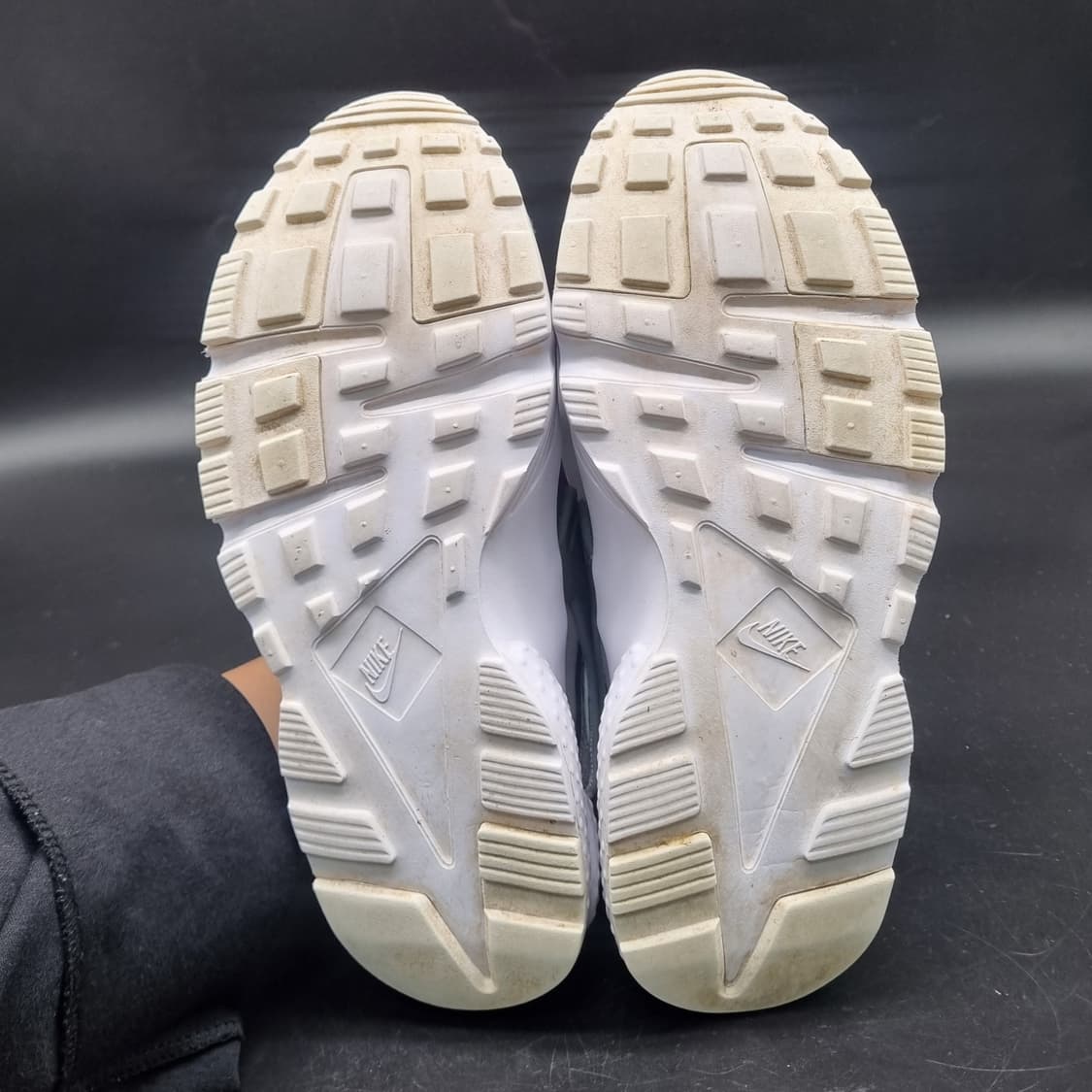 나이키 에어허라취 운동화 실사이즈240 상품이미지3