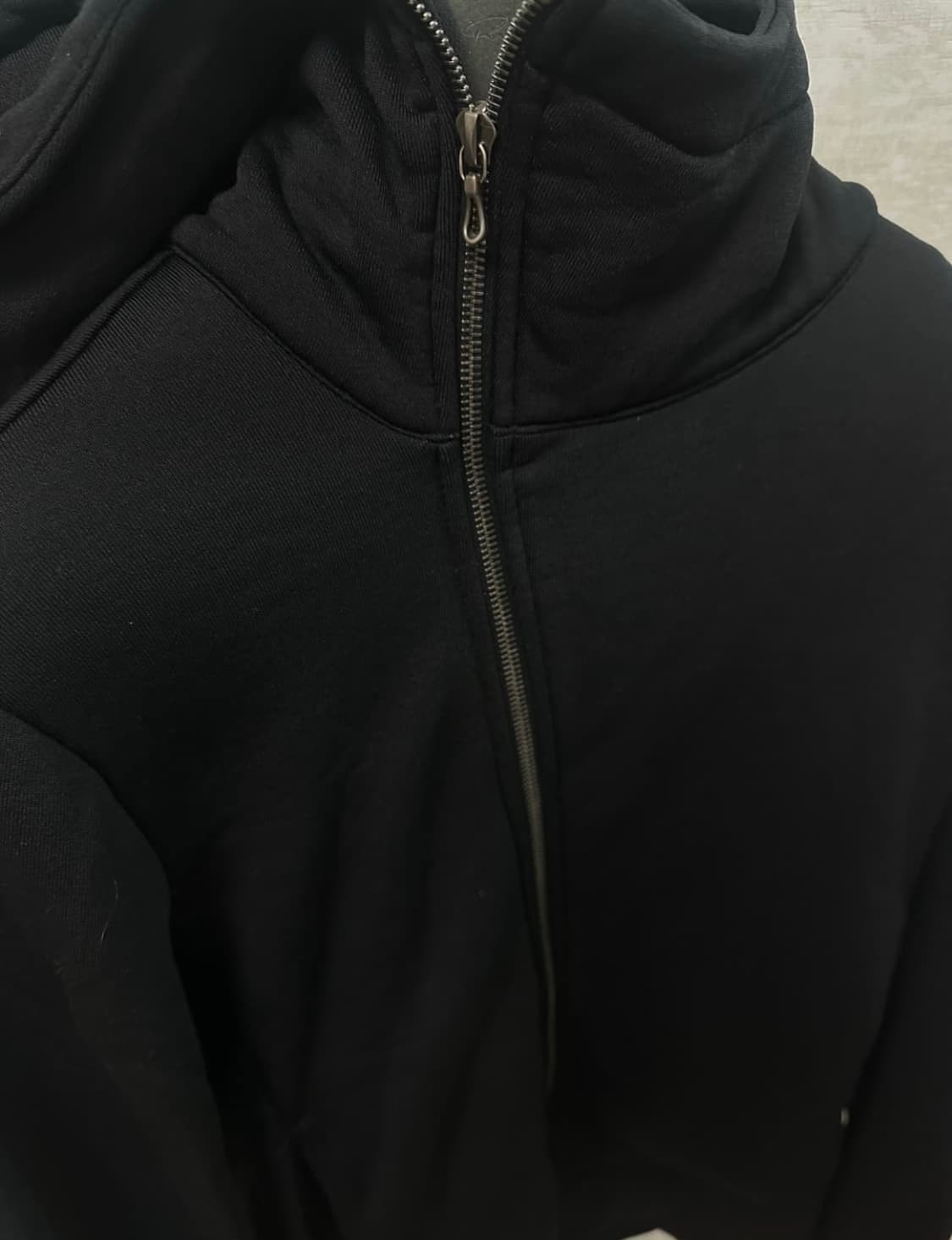 카즈유키 쿠마가이 어태치먼트 후드자켓 상품이미지2