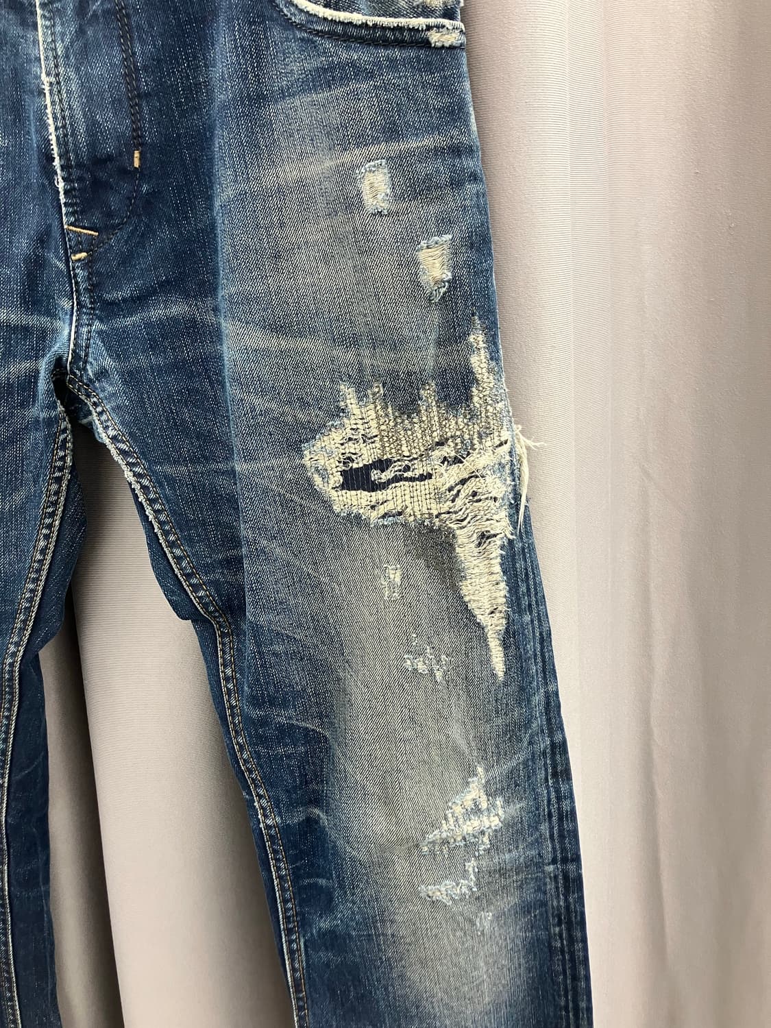 디젤 디스트로이드 패치워크 데님진  상품이미지3